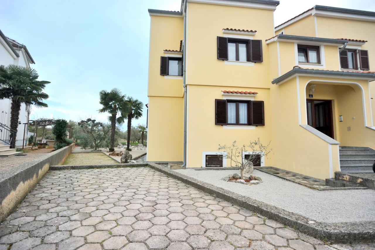 Apartment Vinja Porec - Privat Garden - Whirlpool ภายนอก รูปภาพ